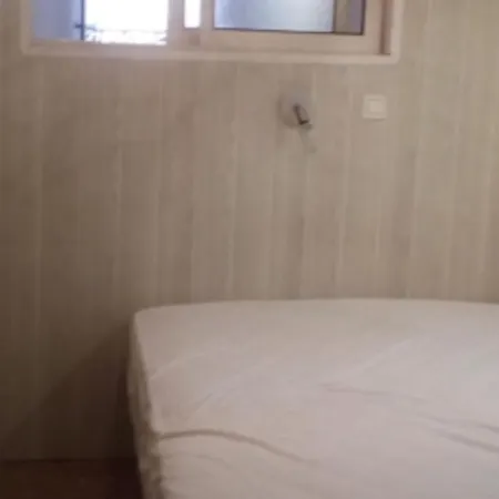 Charming Studio In The Heart Of Vallauris Apartamento